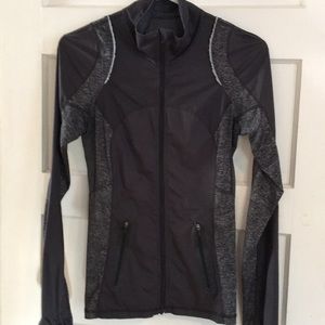 Lululemon featherweight hybrid jacket